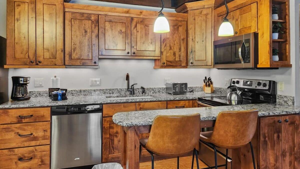 Cozy 2 Bedroom Condo In Town Walk To Main St Skiing 布雷肯里奇 外观 照片